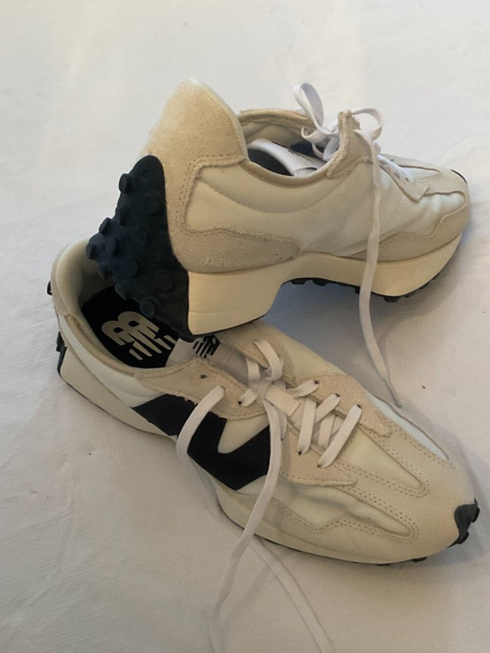 New Balance 327 Sneaker